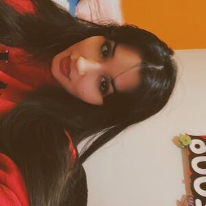 Meet your Posher, Alicia